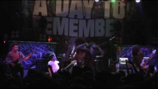 Sky Eats Airplane Live - &quot;Giants In The Ocean&quot;