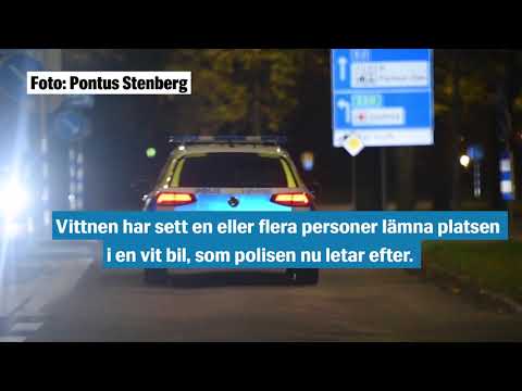 Man ihjälskjuten – polisen jagar bil