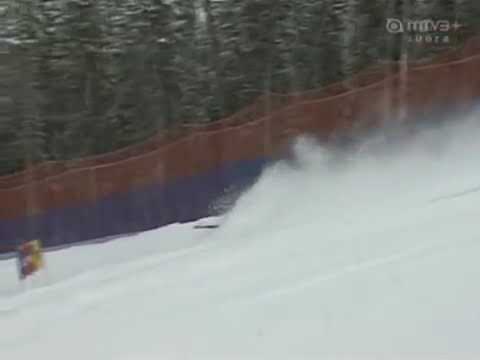 Alpine Skiing - 2005 - Men's Giant Slalom - Goergl crash in Beaver Creek