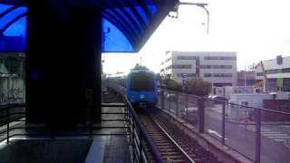 preview picture of video 'EuskoTren EMU from Lezama to Deustu arriving at Derio station.'