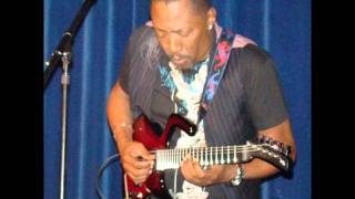 Magnum Band - Aux Cayes, live @ Feathers Ballroom (8-21-2010)