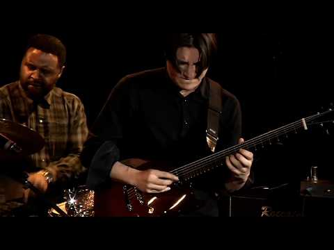 Bright Size Life (Pat Metheny) - Mike Moreno  ft. Kendrick Scott & Doug Weiss