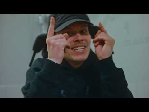 Röge feat. Stepa - Sä et oo mun huudi