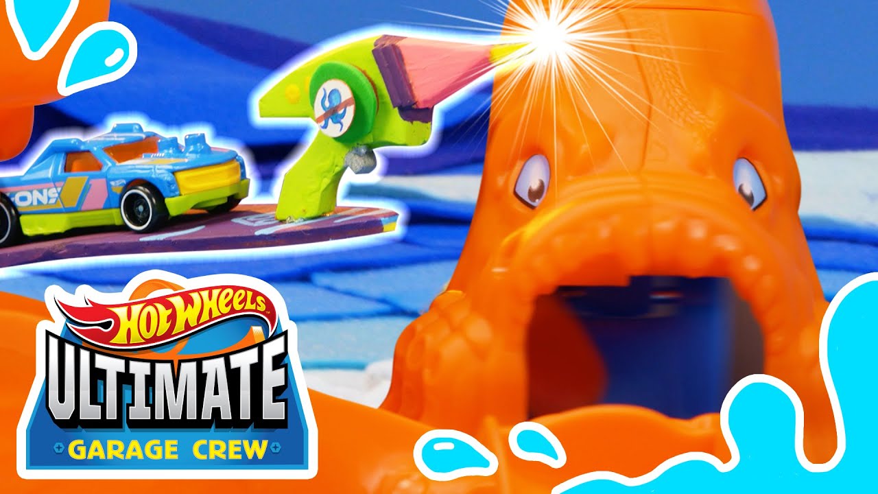 Hot Wheels City Ultimate Garage com Ataque de Tubarão