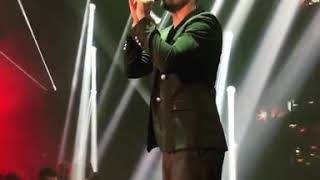 «Τι να το κάνω» - Ο Κωνσταντίνος Αργυρός ερμηνεύει το νέο του τραγούδι στο Fantasia