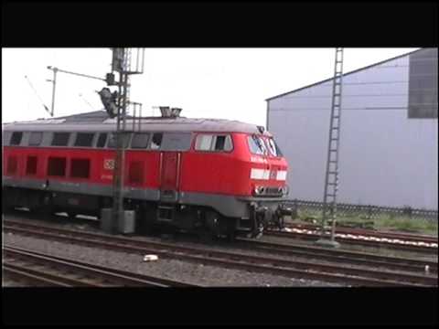 DB Cargo 225 803 muss sich ordentlich bemühen die Sonderleistung in Fahrt zu kriegen