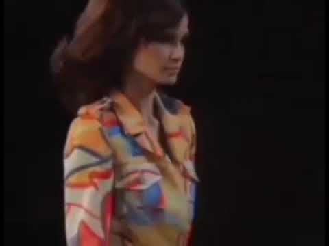 Gisele Bundchen & Caroline Ribeiro for Valentino Timeless Fashion Designer