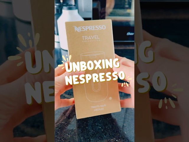 Vídeo relacionado con Vaso térmico Nespresso pequeño verde salvia - Taza térmica para bebidas frías y calientes como café, té, matcha, etc., 300 ml, a prueba de fugas, apta para lavavajillas, taza de café con tapa, taza de