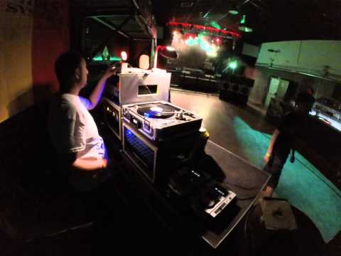 Dub Club Malaga #8 Roots Youths Kullar warming up