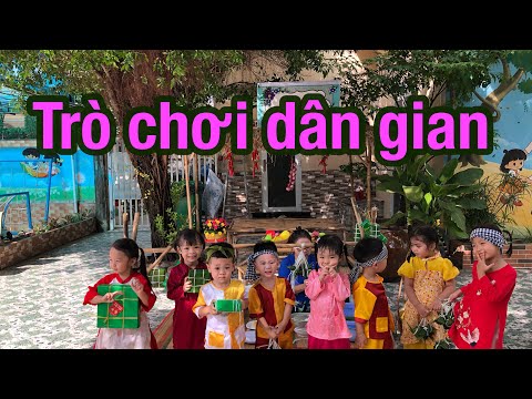 Bé chơi trò chơi Dân gian
