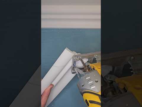 How to install ceiling cornices yourself in the corner.