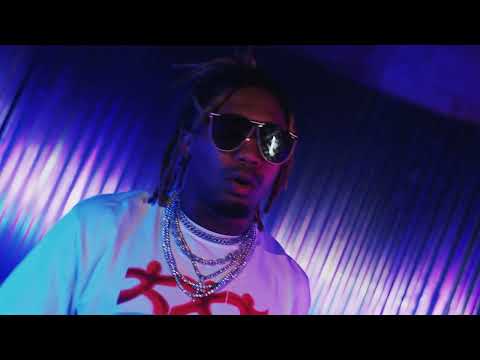 Look At Me - Taylor Ricard (Official Music Video)