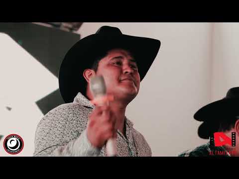 Banda Poker de Ases - voy a pintar mi raya (En Vivo)