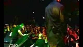 Papa Roach performing - Tightrope - 2001