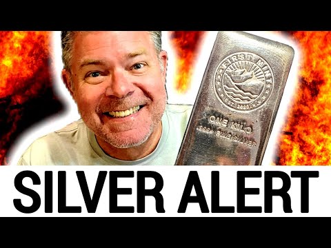 **Must YOU Worry?** Silver is Doing THIS! 🐼🐼 (gold price update)