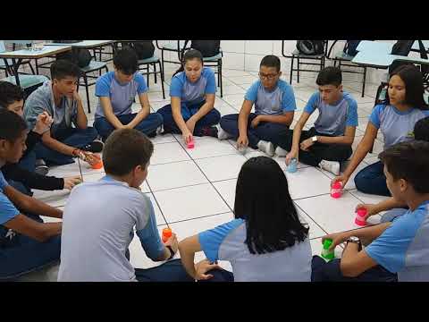 Escravos de Jó com copos. Aprendendo ritmo através da brincadeira. EAP