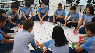 Escravos de Jó com copos. Aprendendo ritmo através da brincadeira. EAP