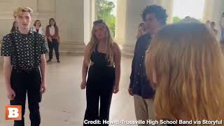 Alabama High School Students Beautifully Sing National Anthem at Jefferson Memorial