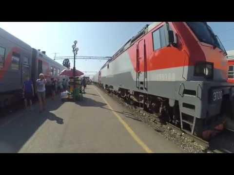 Поезд 61 москва нальчик. Россошь нальчик поезд. Поезд 107 вологда москва. Электровоз. Поезд самара адлер.