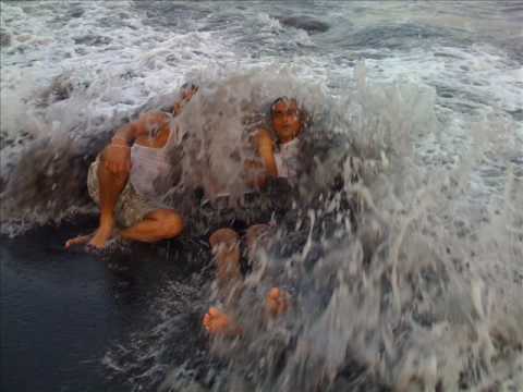 vasde raho pardesio( punjabi munde on beach) philpines .popi gill