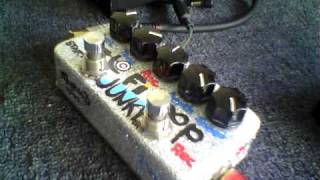 Video thumbnail for ZVEX - Lo-Fi Loop Junky by Dennis Kayzer