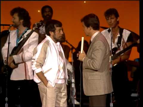 Dick Clark Interviews Sergio Mendes- American Bandstand 1984