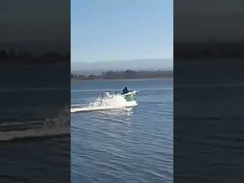 Navegando por Embalse de rio tercero....Córdoba, Argentina