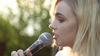 LARISA - Te cunosc (demo) | Backyard Session