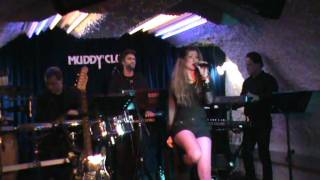 Jasmin Perret - live - Muddys Club Weinheim - busy getting famous -