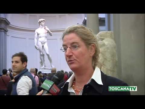 2017-07-11 FIRENZE - VENTAGLIO ANTIBAGARINI A GALLERIA ACCADEMIA