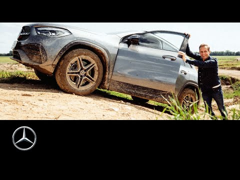 Der neue GLA: Matthias Malmedie testet den SUV auf der Offroad-Strecke.