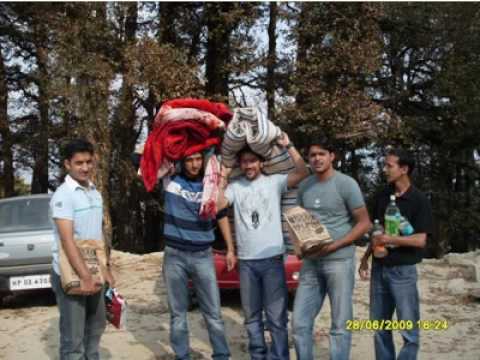 Yaaron dosti badi hi haseen hai----Friends Forever