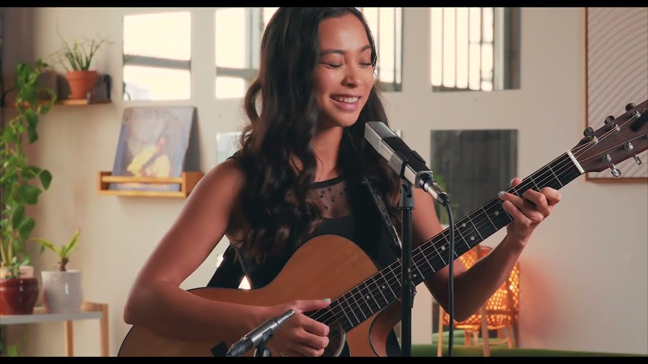 Promotional video thumbnail 3 for Adriana Bravo
