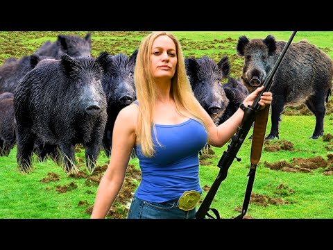 THE WHOLE PACK ARRIVED! Hog Hunting Queen vs. Giant Boars