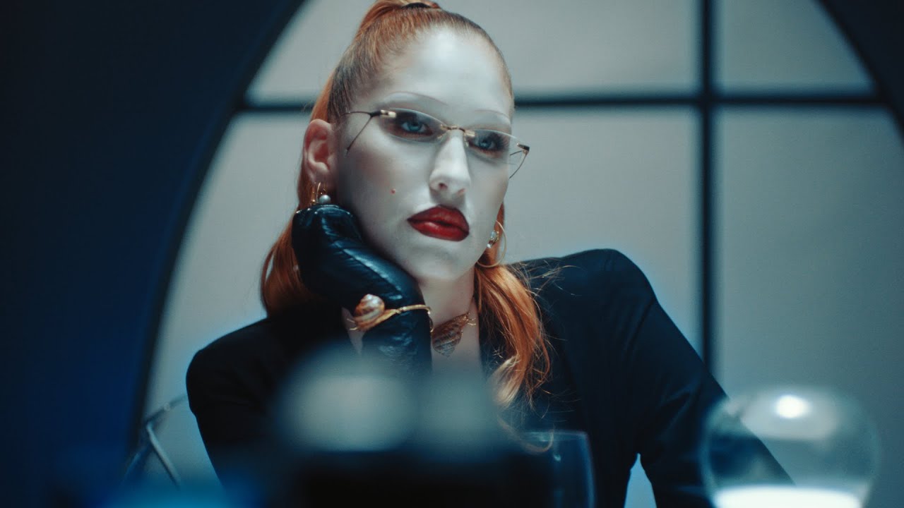 Eartheater — Crushing