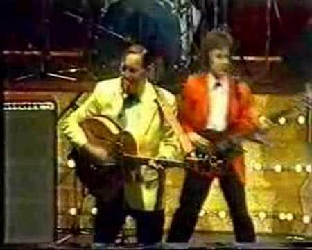 Bill Haley performs Rip It Up