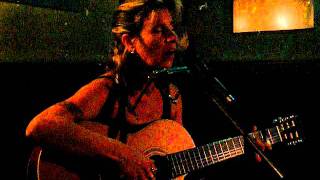 Sylvia Schweikl singt im &quot;Tir Na Nog&quot;