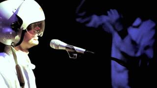 HibOO d&#39;Scene : Cascadeur &quot;Meaning&quot; (Live @ Théâtre Verdière, La Rochelle | 15 juillet 2010)