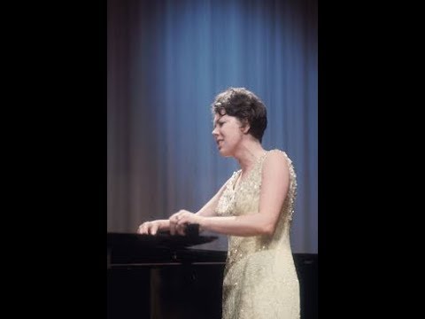 Janet Baker sings "Air de Lia" - LIVE, 1975