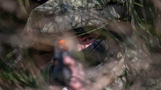 המלחמה בישראל | היום ה-166 (לאומנות - ישראל, המזרח התיכון והעולם) - התמונה מוצגת ישירות מתוך אתר האינטרנט יוטיוב. זכויות היוצרים בתמונה שייכות ליוצרה. קישור קרדיט למקור התוכן נמצא בתוך דף הסרטון