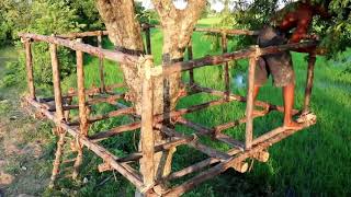 Primitive Survival Boys building a TREE HOUSE SWIMMING POOL! Very Cool