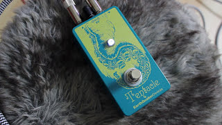 Video thumbnail for Earthquaker Devices Tentacle | analog octave-up effect by JJ of the T