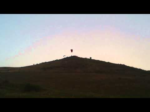 primele zboruri cu parapanta !!