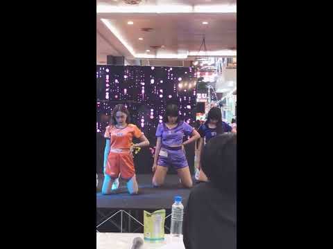 [ AumAum Fancam ] Lexy six cover HELLOVENUS - Wiggle Wiggle @JK Cover Dance