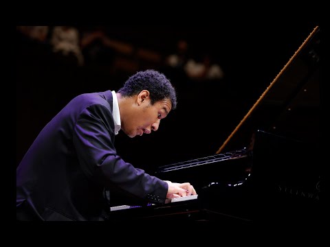 HAYDN Sonata in D Major, Hob. XVI 37 - Clayton Stephenson, 2022 Cliburn Competition