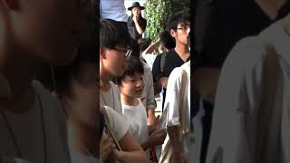 釈迦さんを前に、握手しようとしてくれてる他の配信者を無視する中学生#SHAKA  #れいしー