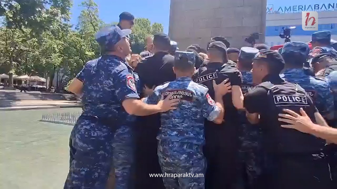 Բրթեք առաջ, իջեցրեք. Ոստիկանության բռնի գործողությունը