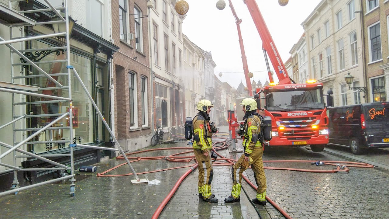 Zeer grote brand lievevrouwenstraat Bergen op Zoom