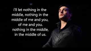 In The Middle - The Wanted (lyrics)
