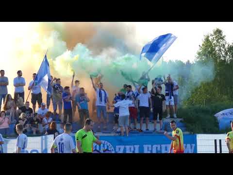 Sęp - Czarni Węgrów: fragment oprawy kibiców Sępa